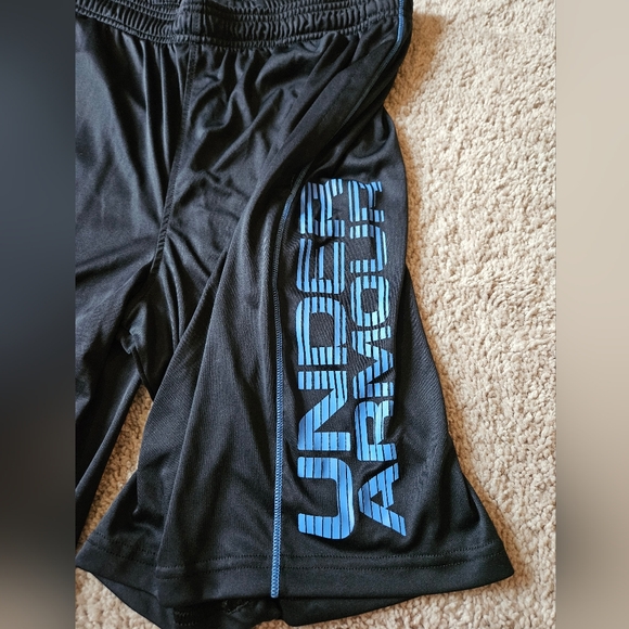 Under Armour Loose Fit Shorts Mens Large NWOT - Picture 3 of 6